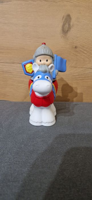 Sprzedam figurkę konia z rycerzem