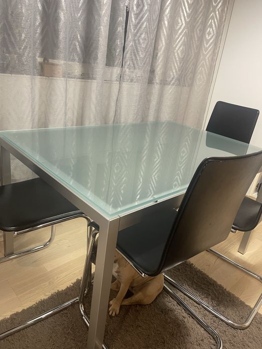 Стіл кухонний скляний