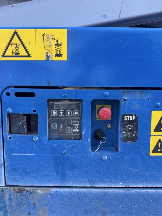 Plataforma elevatoria eletrica tesoura 8mt (usada)