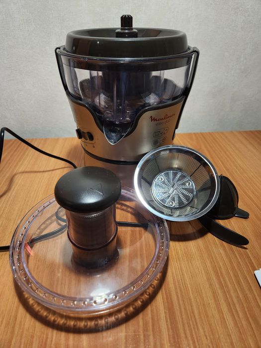 Соковижималка Moulinex JU 385