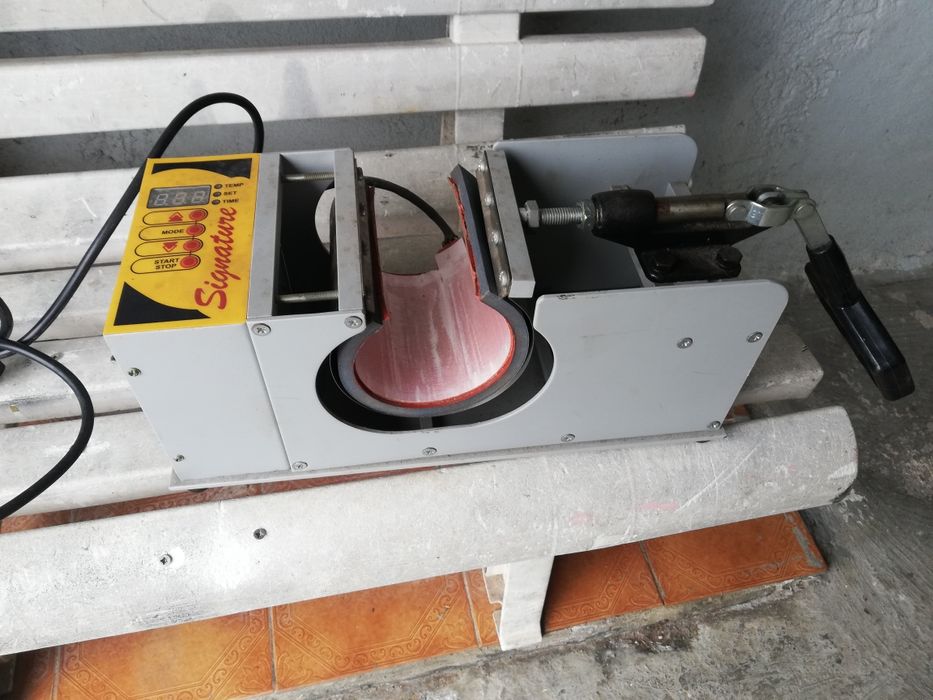 Máquina estampa caneca