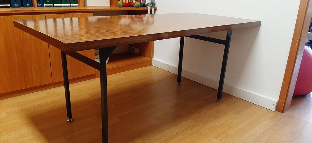 Mesa rectangular castanha