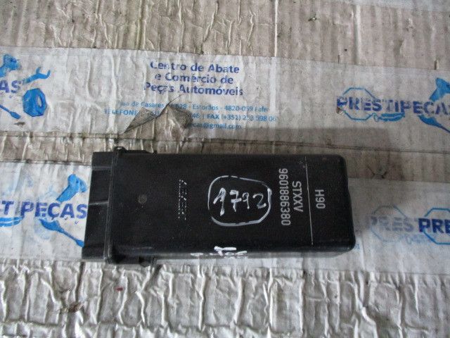 Centralina do fecho central PEUGEOT 405 I Break (15E)