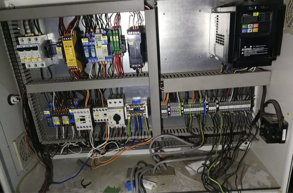 Szafa sterownicza sterowanie napedem z falownikiem regulacja obrotow