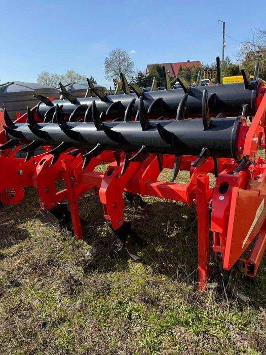 Głębosz pług dłutowy ATTILA 250/5 HYDRO Maschio Gaspardo od ręki
