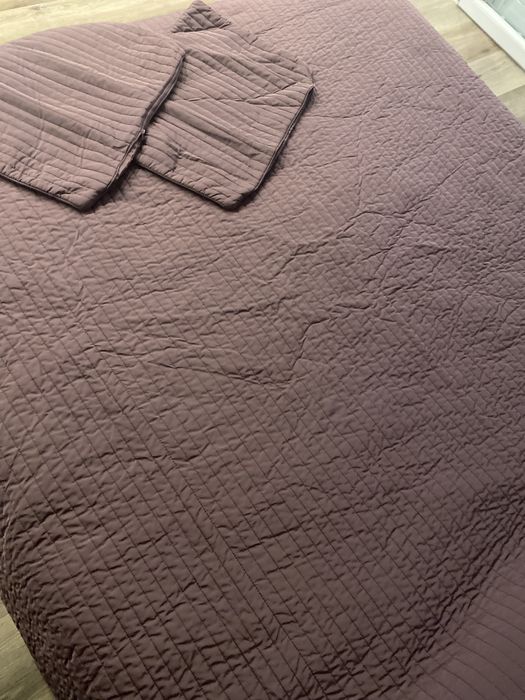 Colcha IKEA casal com 2 capas almofada