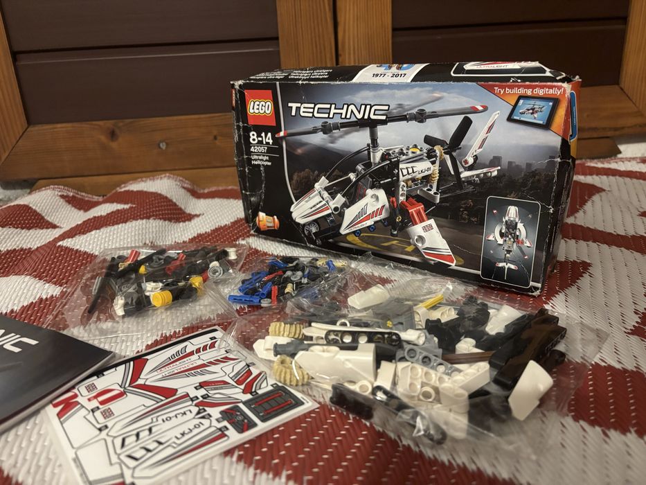 LEGO Technic 42057 Ultralekki Helikopter instrukcja pudełko