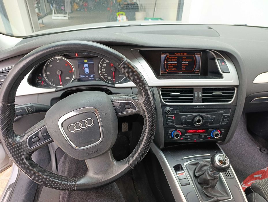 Audi A4 B8  2000cm3