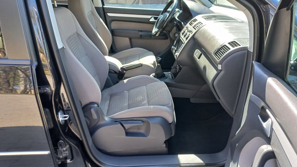 Volkswagen Touran 2008 гв. Бензин-механика