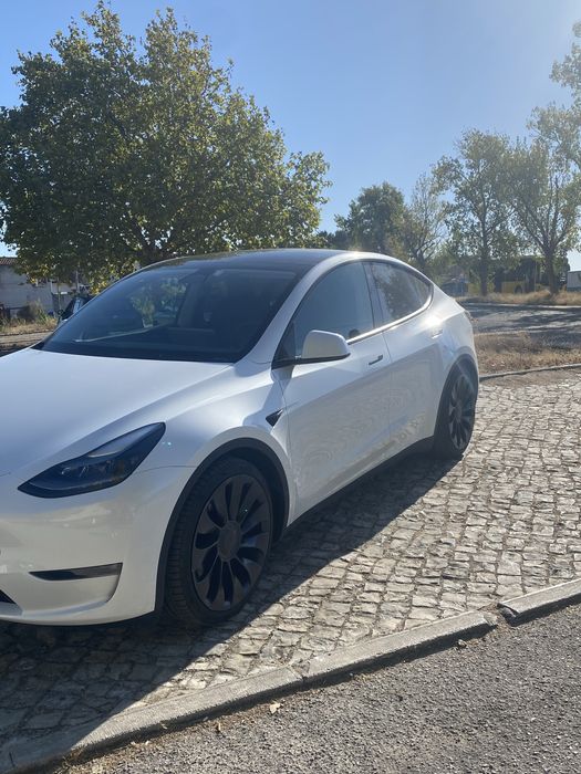 Tesla Model Y - Set 2023  - 14.161 Km — photo 3