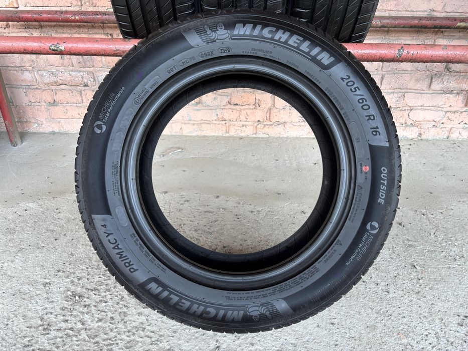 Комплект НОВИХ літніх шин 205/60R16 Michelin Primacy4