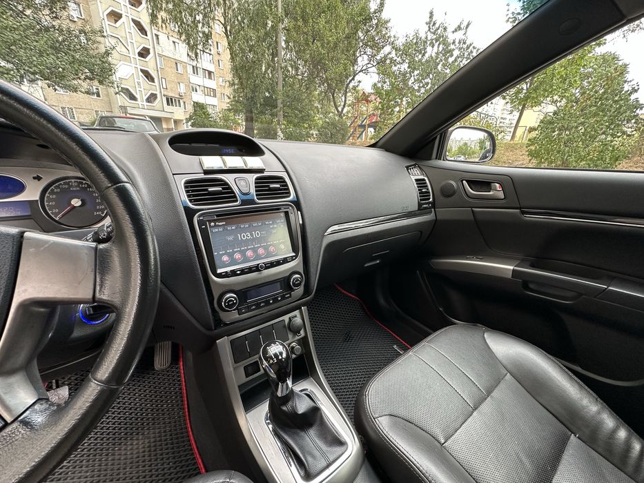 Geely Emgrand EC7 RV