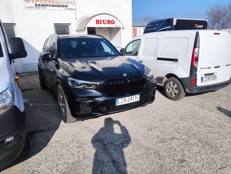 Wynajem samochodu osobowego  dostawczego busa wypożyczalnia BMW X5 G01
