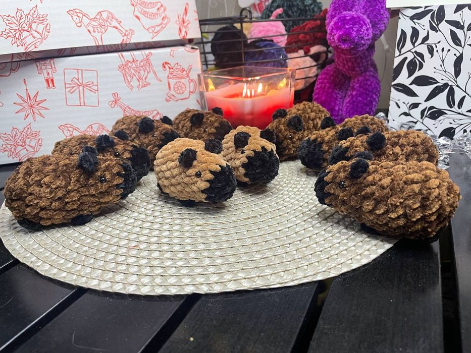 Брелочки ручної роботи, жабки, мишки, капібари, бджілки, котики, акули