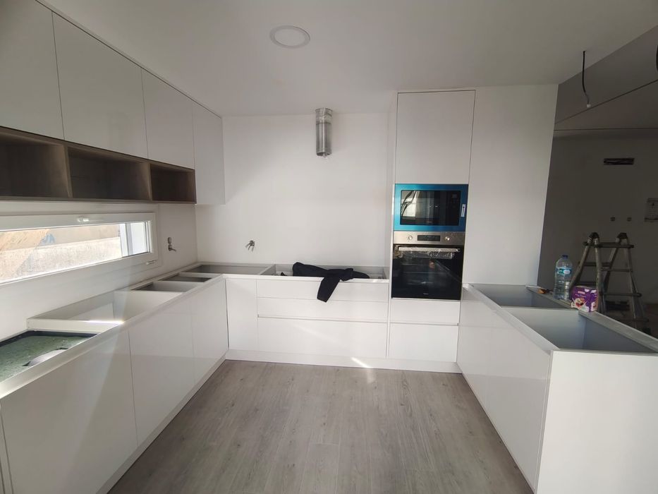 Aceitamos serviços de Remodelação/Manutenção