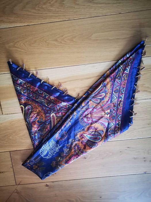 No name chusta granatowa 100x100 cm