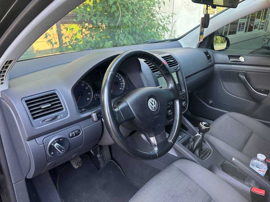 Volkswagen Golf 2005