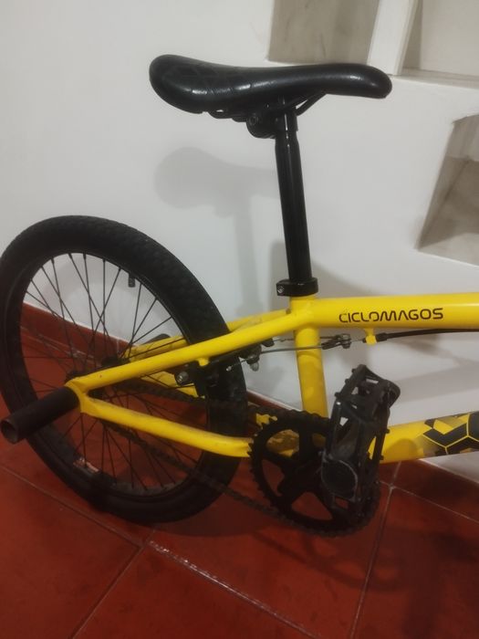 Bicicleta bmx amarela Scott vol-x40