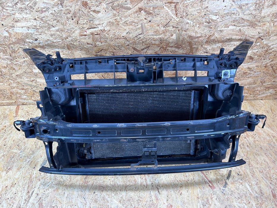 Audi  Q2 81A Передня панель телевізор