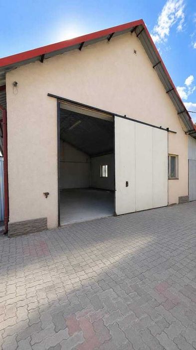 Hale i lokale 160–200 m² do wynajęcia Ciechocinek