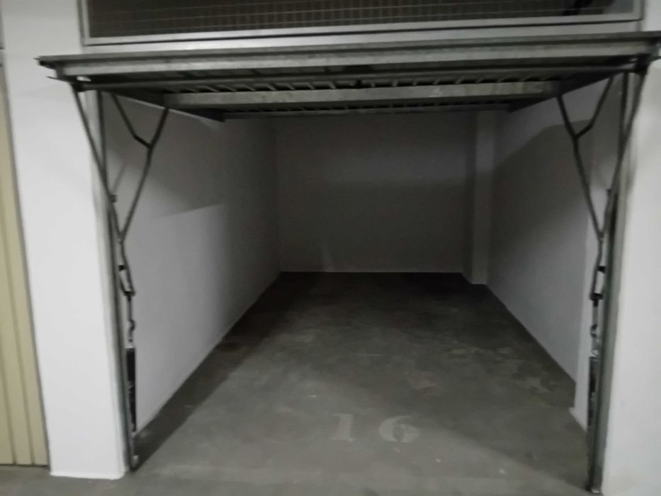 Garagem para arrendar no centro do Barreiro