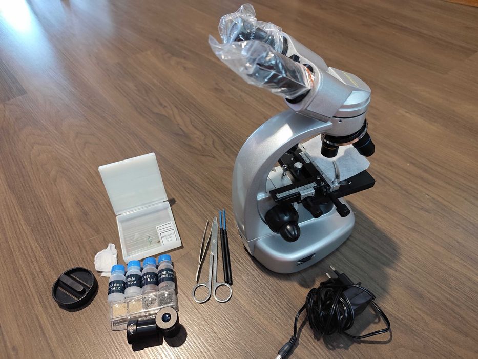 VENDO Microscópio Biológico OMEGON – Com Acessórios e Amostras