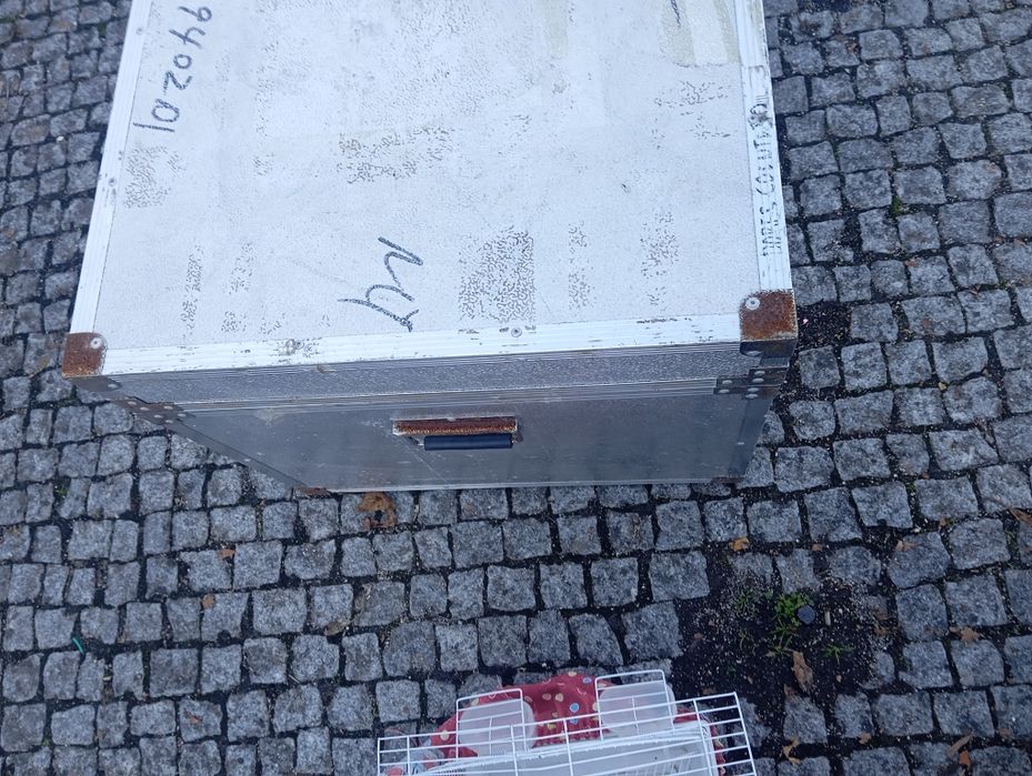 Caixa ou baú em alumínio