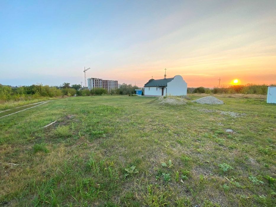 Ділянка в. Микулинецька під житло або бізнес