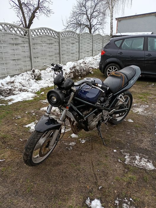 Sprzedam motocykl Suzuki Bandit 400 w całości lub części