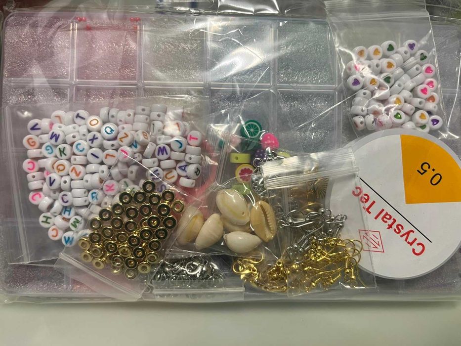 Kit Missangas pulseiras etc 2mm 28 cores 28000 contas+414 acessórios