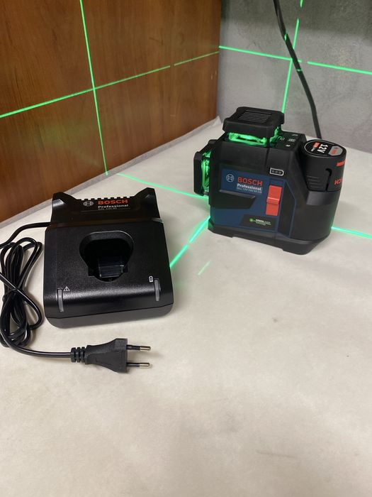 Laser krzyzowy bosch GLL12V-100-33CG zielony oryginalny