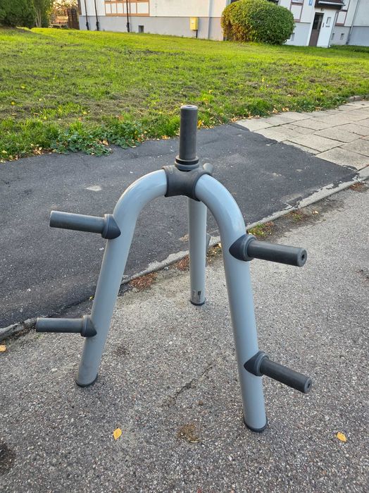 Stojak na obciążenie Technogym