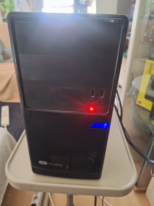 Computador de Secretária (Torre) + Teclado + Rato