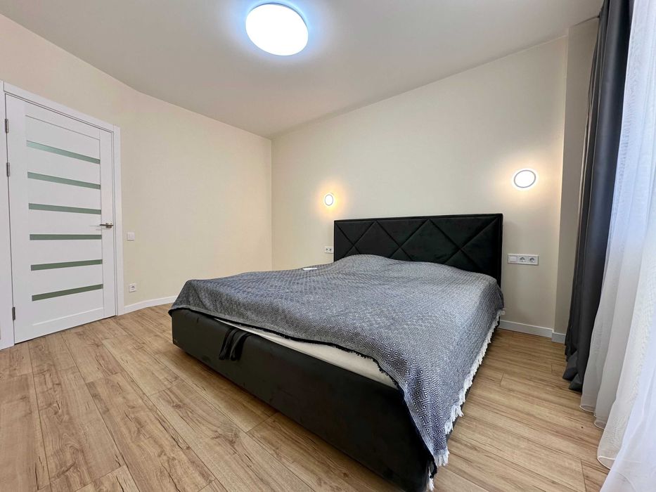 Продається двокімнатна квартира в центрі Яремче готова до проживання.