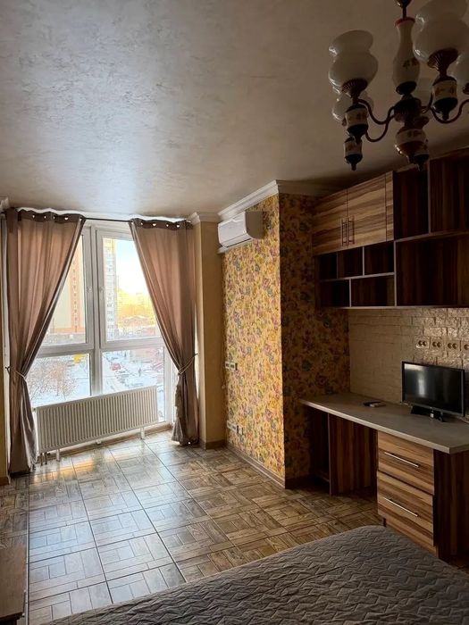 Квартира з ремонтом, вул. Драгоманова  2, Позняки