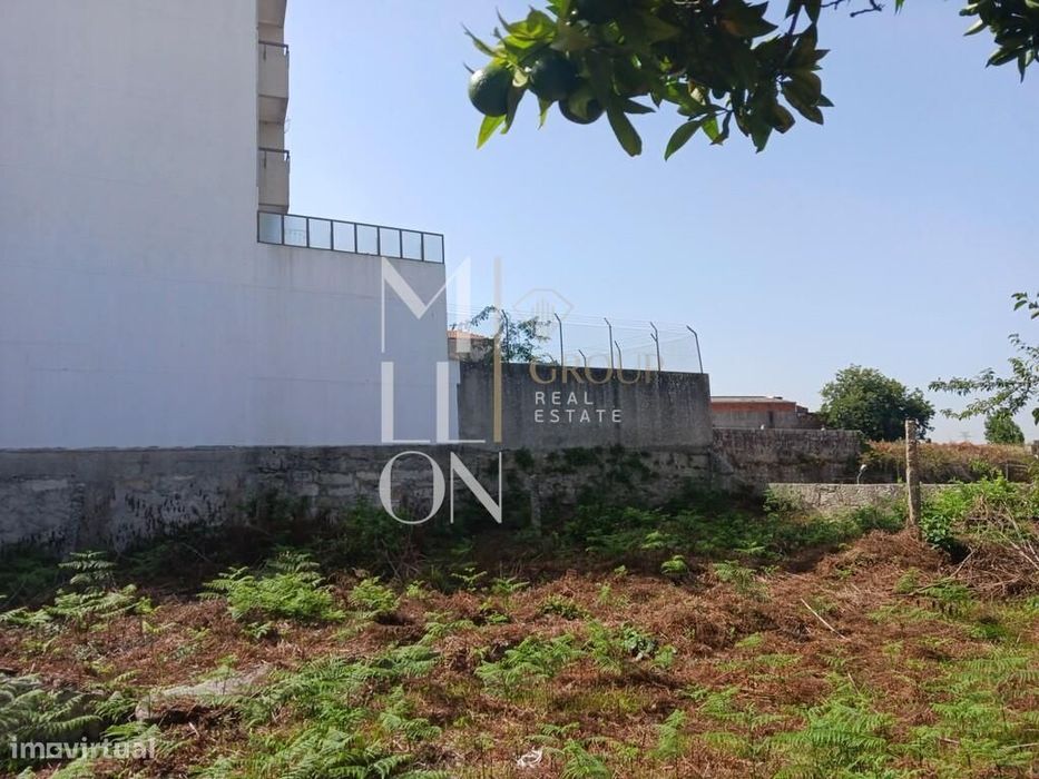 Terreno a 1500m do H.S.João – Zona ARU