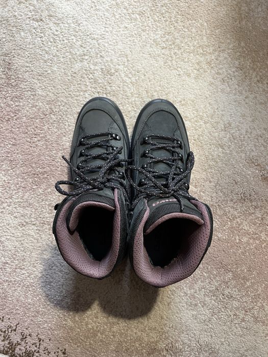 Жіночі черевики Lowa