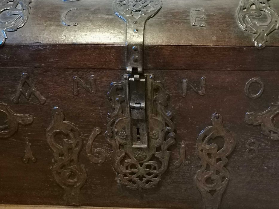 Baú datado de 1618