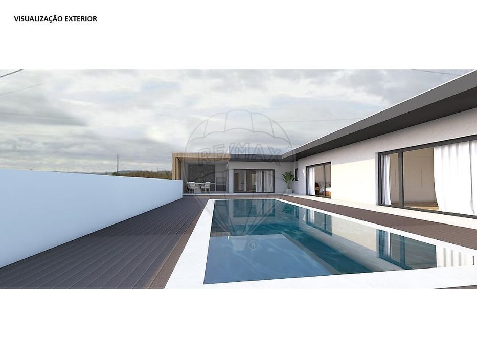 Luxury T3 Detached House for Sale