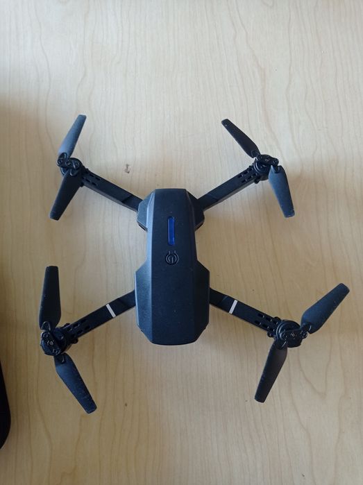 Drone a funcionar perfeitamente444870156280801282