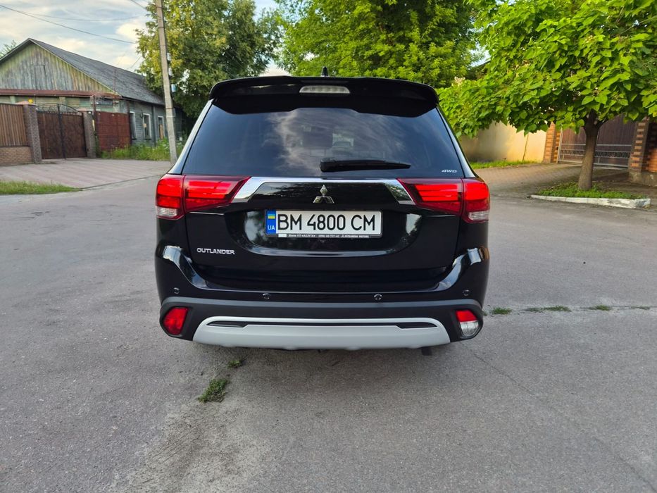 Mitsubishi Outlander  Мітсубісі Аутлендер