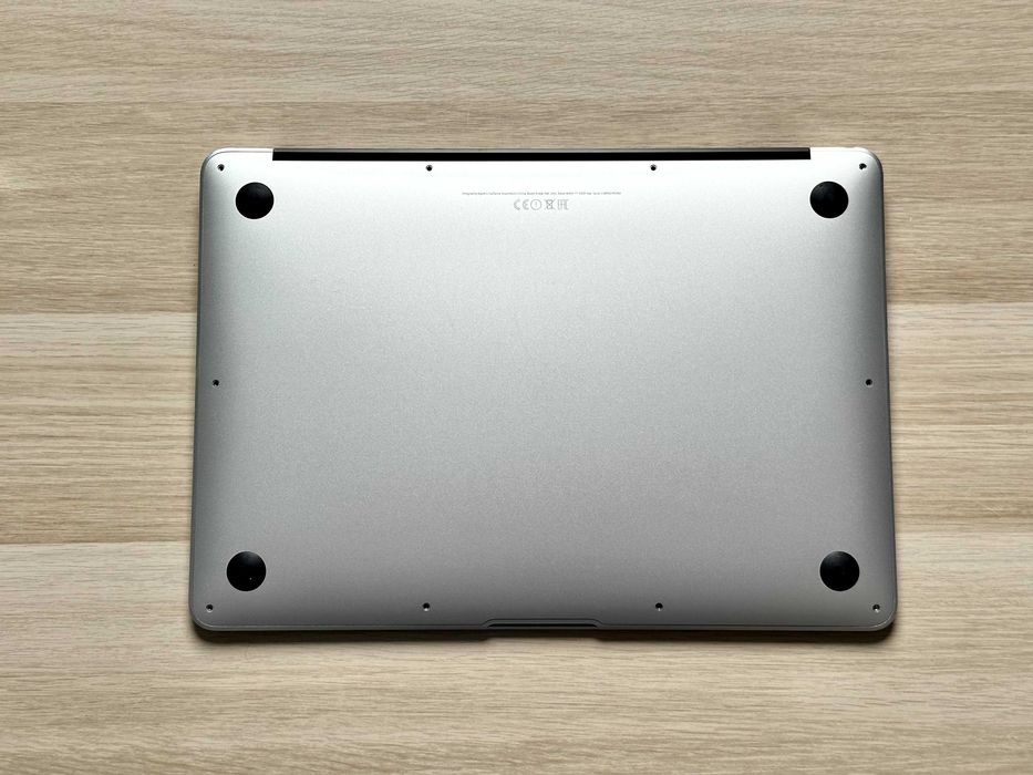 Topcase z ekranem MacBook Air 13" A1466 (2013–2017)