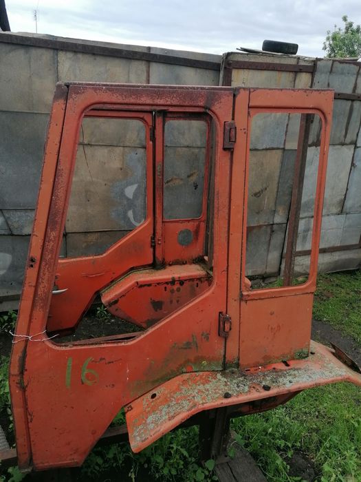 Кабіна трактора Т-16 (БЕЗ ДВЕРЕЙ)