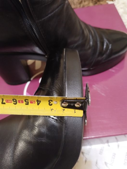 Сапожки женские кожаные, зимние.