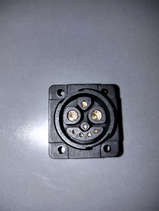 Роз'єм  XT90 папа+мама, M25 5+1 мама.