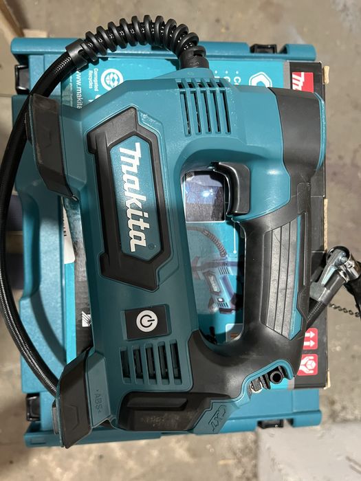 Kompresor Makita MP100DZ 12V
