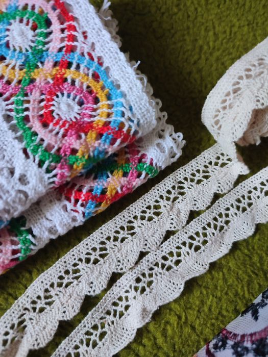 Мереживо для оздоблення бежеве