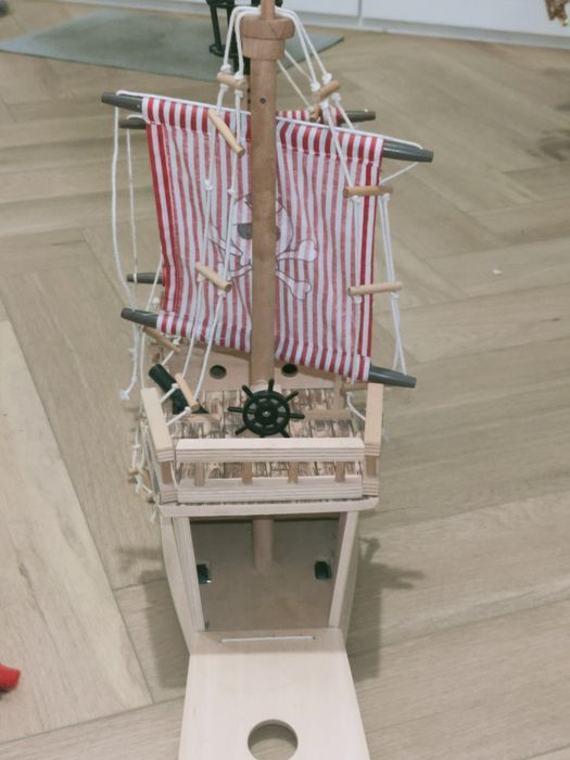 Drewniany statek piracki Playtive