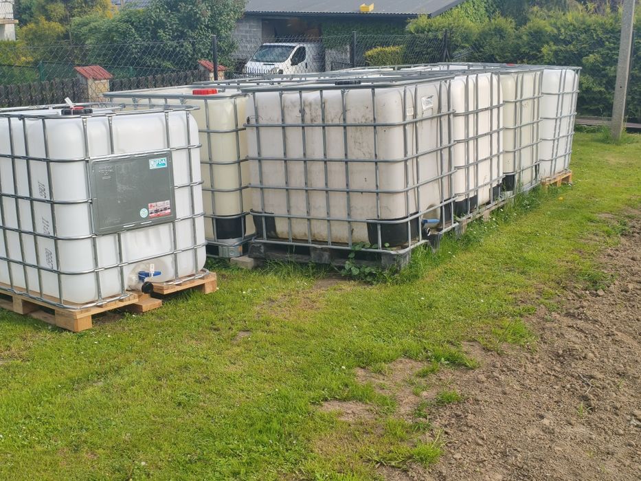 Zbiornik mauzer 1000 l paleta drewno
