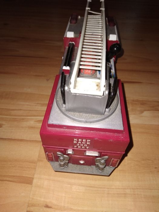 Wóz strażacki na baterie